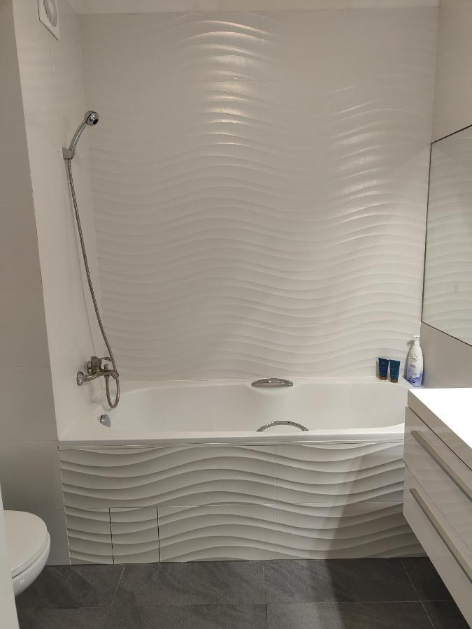 Dom Dabrowka Poznan Apartment Paledzie Екстериор снимка