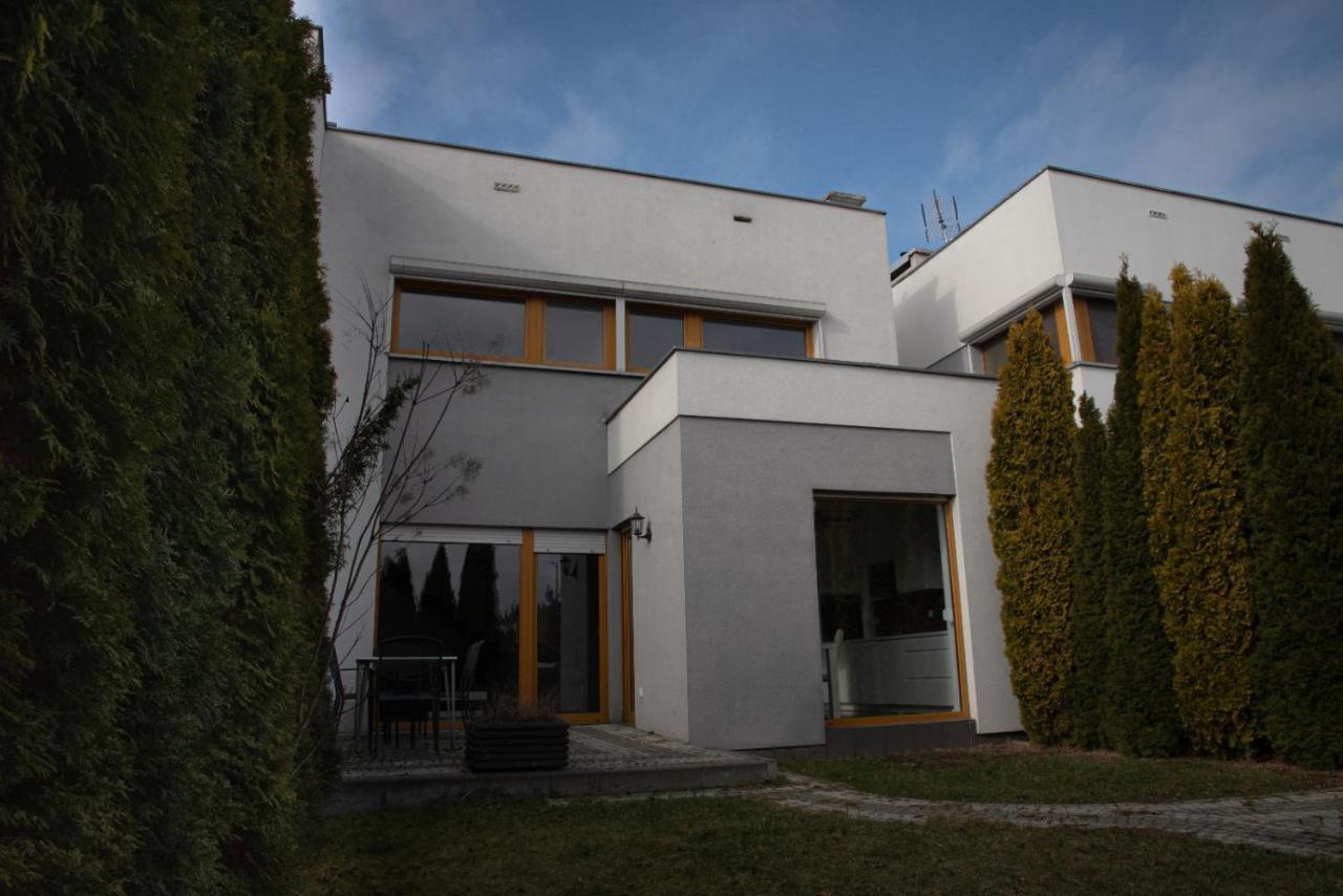 Dom Dabrowka Poznan Apartment Paledzie Екстериор снимка