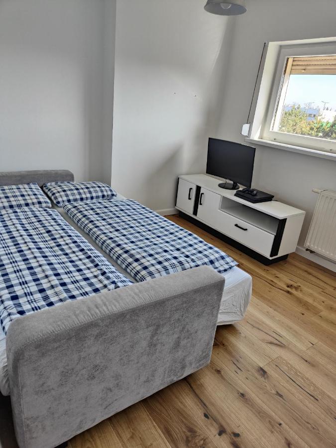 Dom Dabrowka Poznan Apartment Paledzie Екстериор снимка