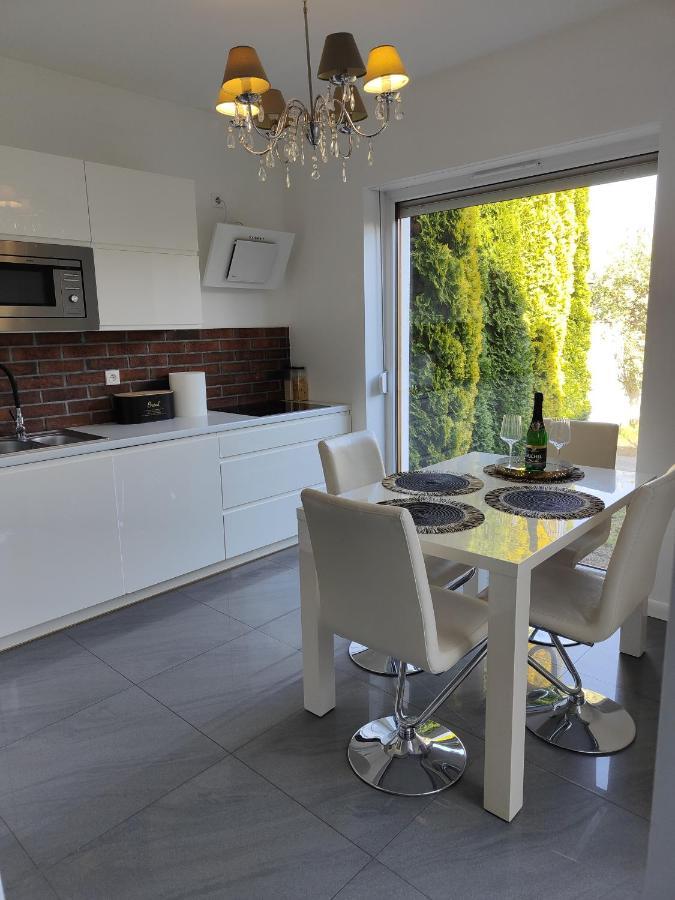 Dom Dabrowka Poznan Apartment Paledzie Екстериор снимка